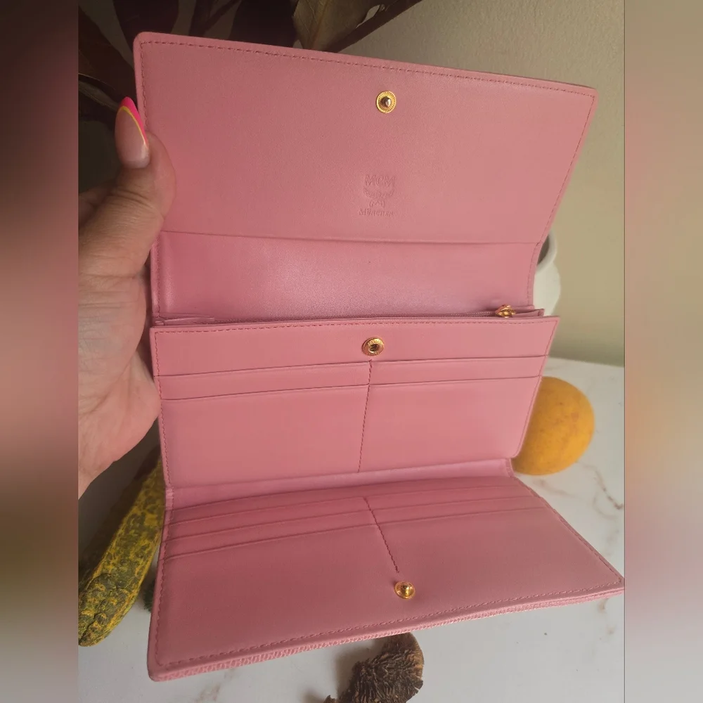 MCM Large Visetos Trifold Continental Wallet With Detachable Unbranded Chain - Picture 9 of 13